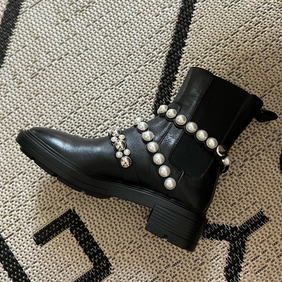 Zara Black Pearl Boots - Picture 8 of 11